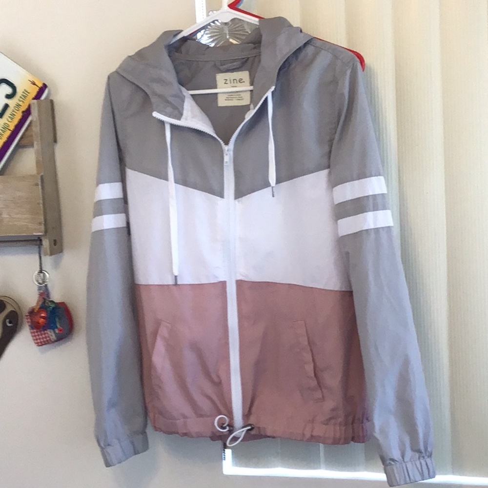 ‘Zine Clothing’ Zuri Hooded Windbreaker